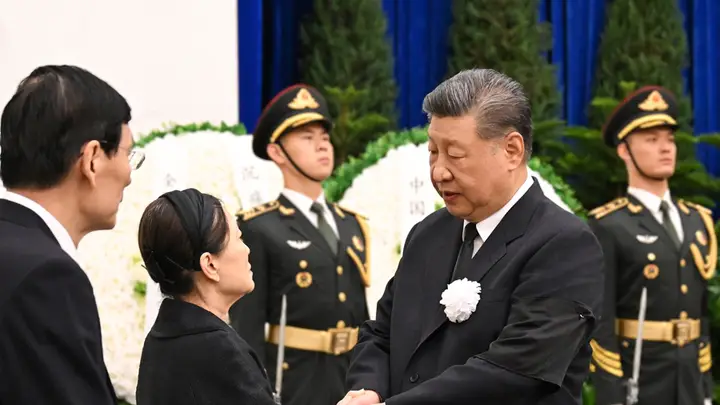 朱镕基同志遗体在京火化 习近平等到八宝山革命公墓送别