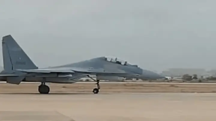 歼16机群从巴基斯坦起飞?突入红海防空圈,美以雷达转了一天一夜