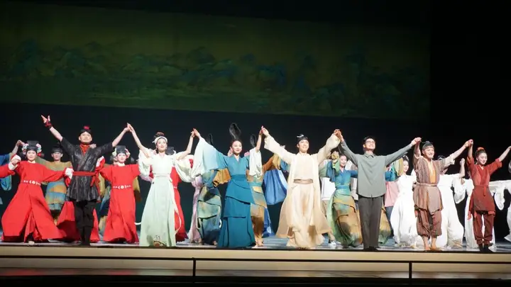 《只此青绿》台湾巡演场场爆满,主创数次谢幕,观众从头哭到尾