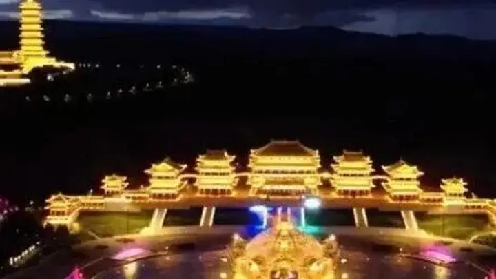 繁峙憨山文化旅游景区:“夜游热”持续升温
