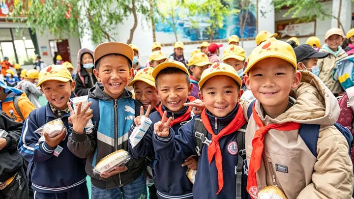 1985年起西藏农牧区推行三包政策 林芝寄宿制小学将启新保障模式