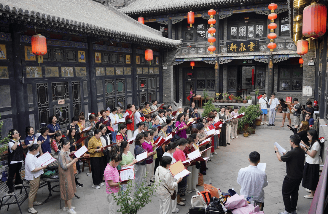 从线上朗诵到平遥古城展演，梨游学构建银发文旅闭环