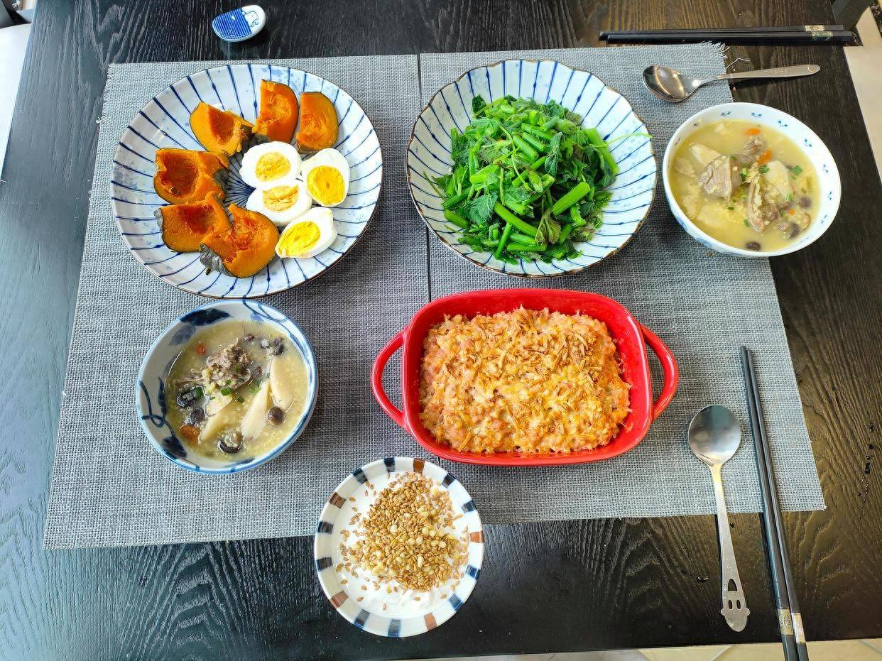 省事！老两口早餐，蒸1锅煮1锅，好吃又养生！