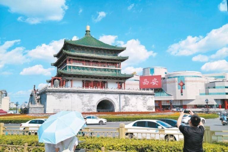 秦岭巍峨入画 古城古韵悠长