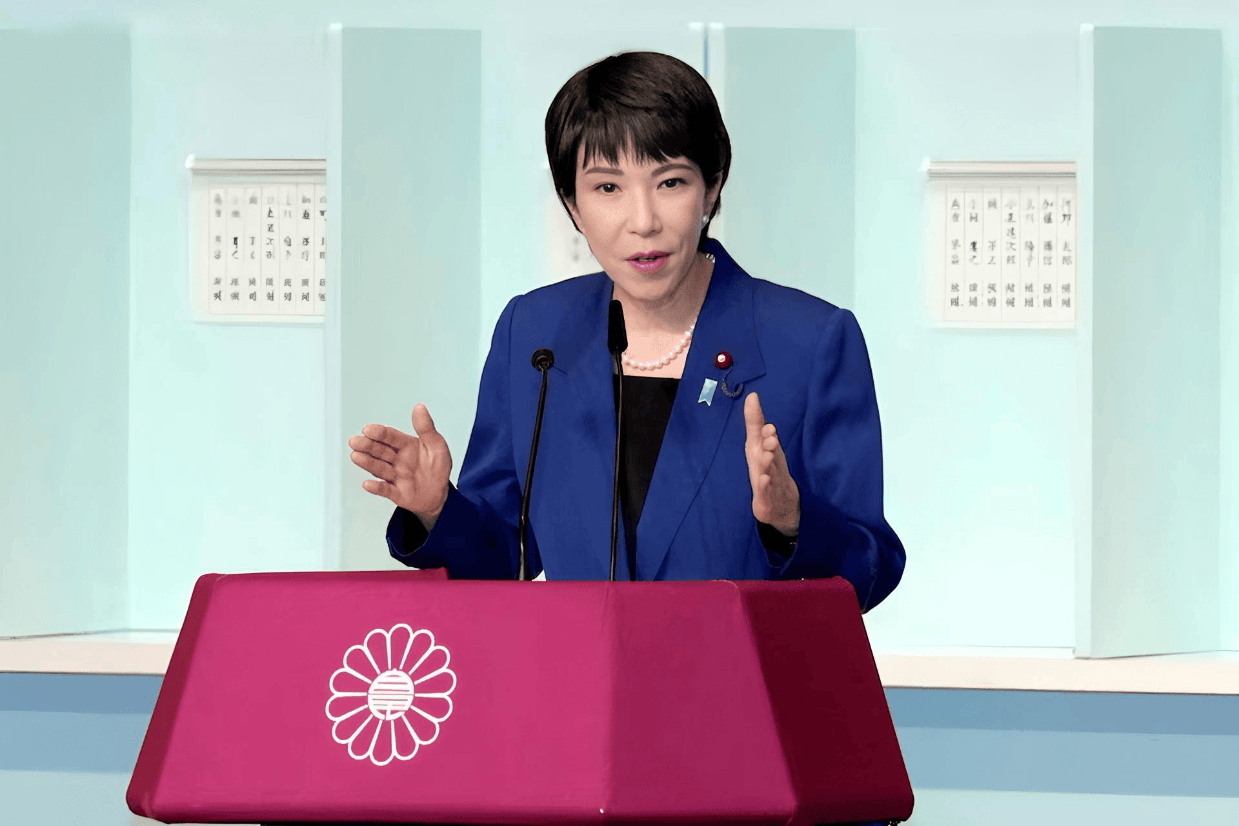 日本大肆囤弹药，“备战台海”，又模拟攻击辽宁舰，高市豪赌开始