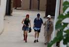 新疆偶遇明星，李宇春大长腿，辛芷蕾脸蛋圆润，被高叶的长靴抢镜