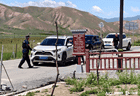 公共道路设卡拦车？甘加秘境被指“捆绑消费”，景区回应