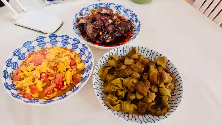假期在家,陪孩子才是最累人的事情