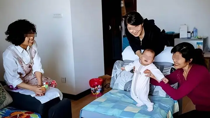 警惕！老人带娃出现这三种情况，建议年轻父母及早接管