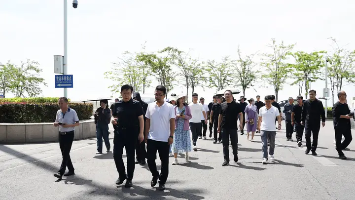 4月X日陕茶优品赴伊犁 霍尔果斯口岸茶香交流合作启幕