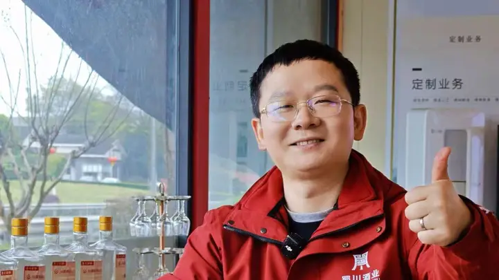 白酒行业稀缺人物IP,中国原酒王・鼎兼顾传承与产业新思考