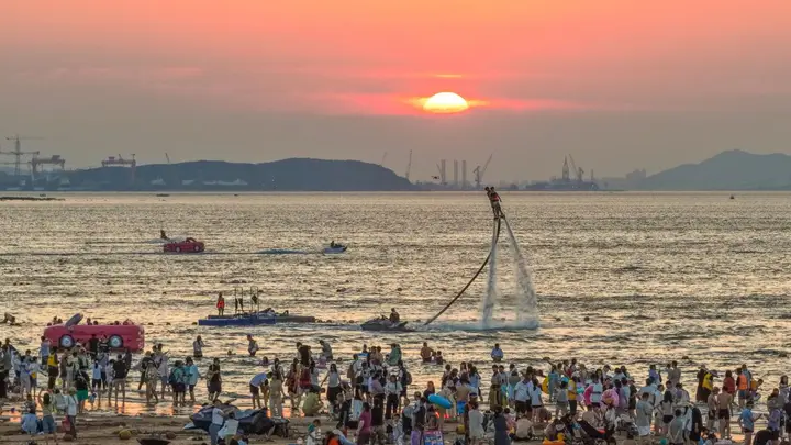 今年盛夏那香海钻石沙滩启幕新地标 共探居游共生新路径
