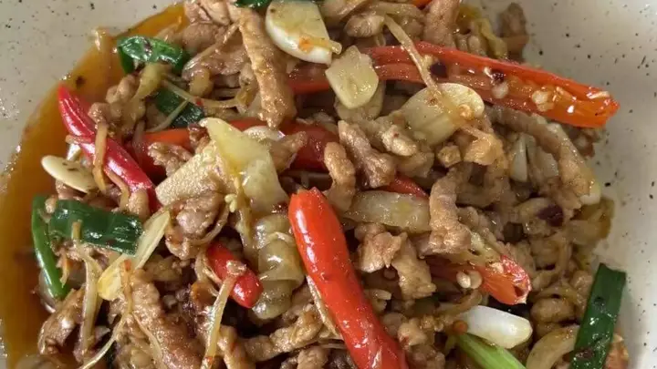 子姜肉丝：酸辣脆嫩，一口入魂的下饭神器