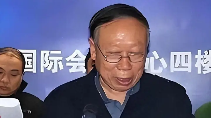 他是共和国反贪第一人,1993年因乘车问题,把一副部级领导拉下马
