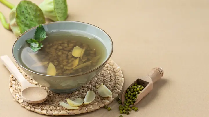 连喝3天绿豆汤突发脑出血?绿豆汤煮法、搭配、禁忌一次讲清!