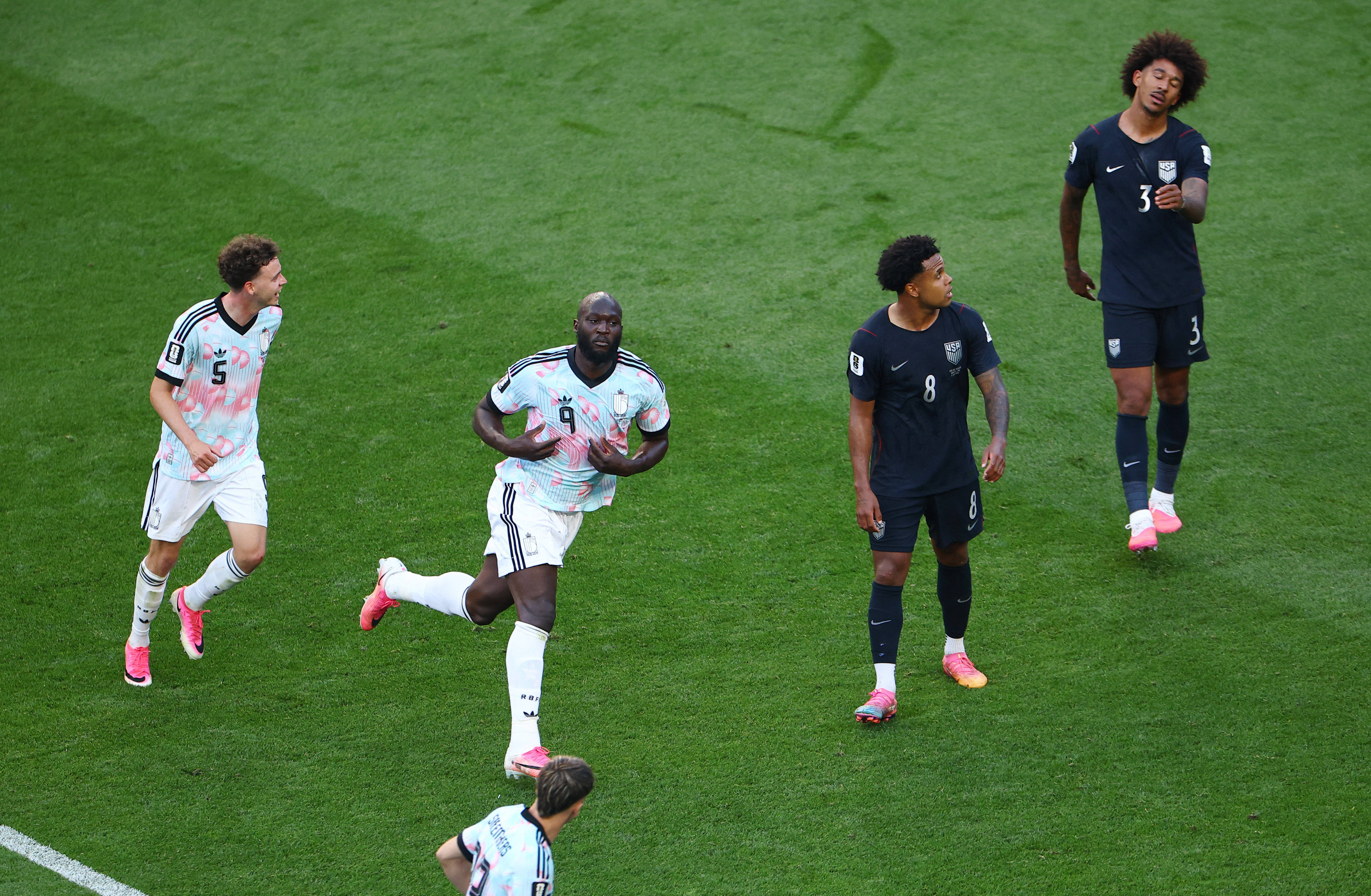 疯狂嘲讽美国！比利时晒卢卡库进球图：撤销这个吧！