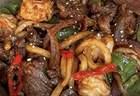 香晕！辣炒牛肉虾仁乌冬面