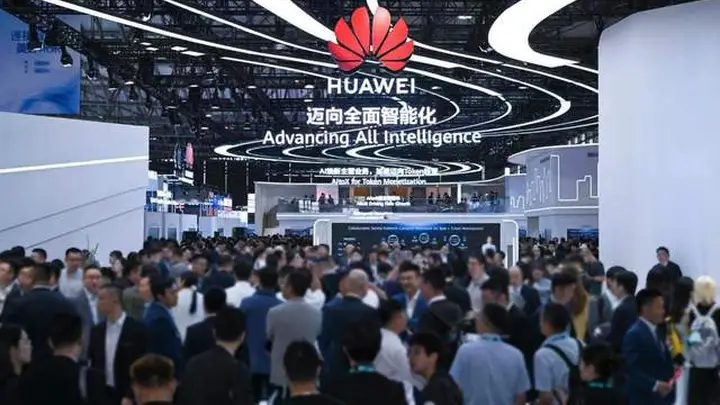华为助力全球运营商迈向Token经营新征程