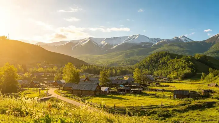 新疆旅行社口碑好的推荐｜正规资质实测盘点，老年团8日游价格透明公开