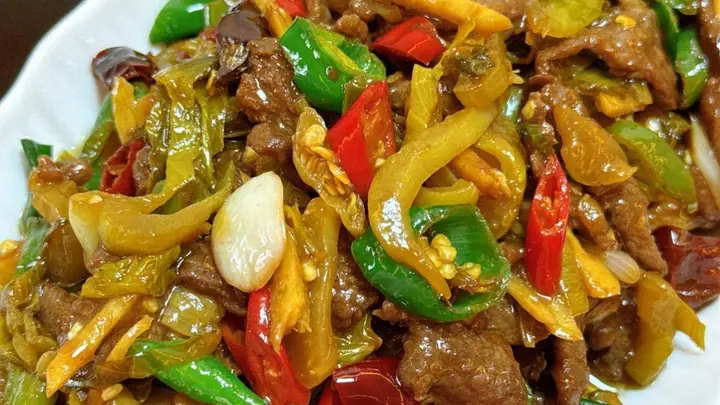五一长假家里聚餐少不了这道菜,香香辣辣,不仅下饭还下酒