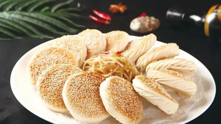 吕文扬:让高炉烧饼飘出八百年的炭香