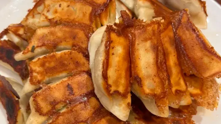 遵义桐梓锅贴,薄脆冰花底锁住满口鲜嫩肉汁