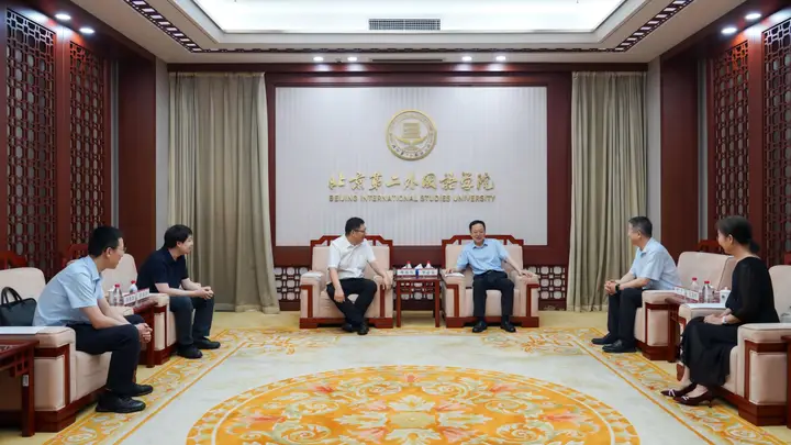 文化和旅游部产业发展司一行来校调研
