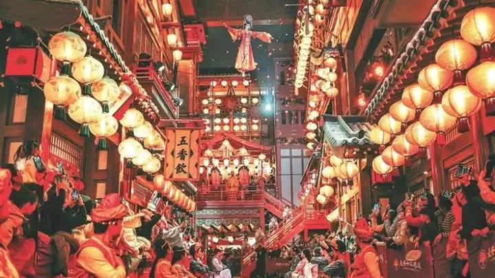 文旅融合演绎“中式浪漫”
