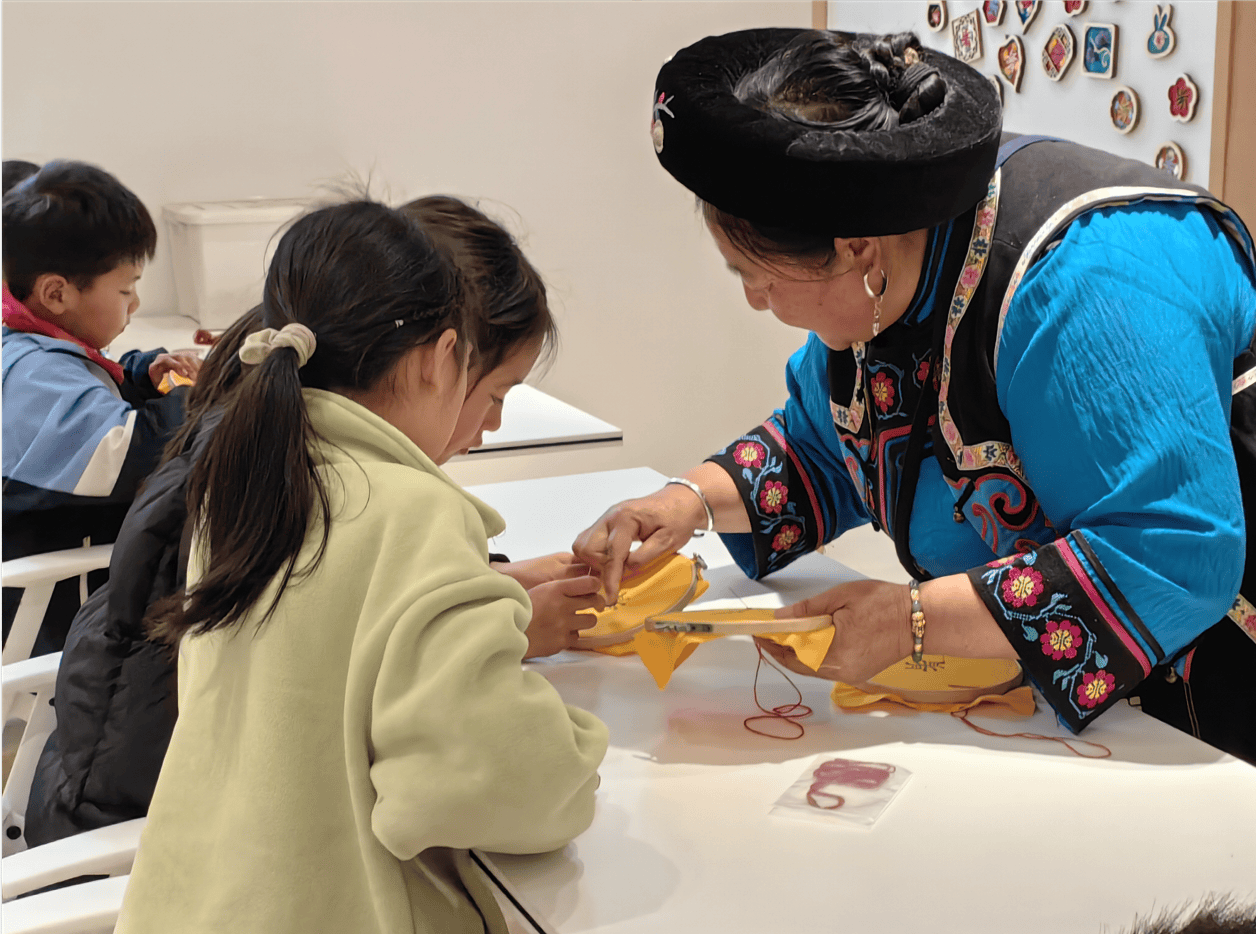 从桃坪羌寨发展三十年看阿坝州理县文旅振兴之路